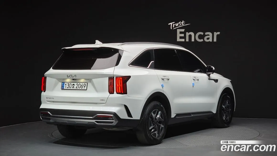 Kia Sorento — фото 4