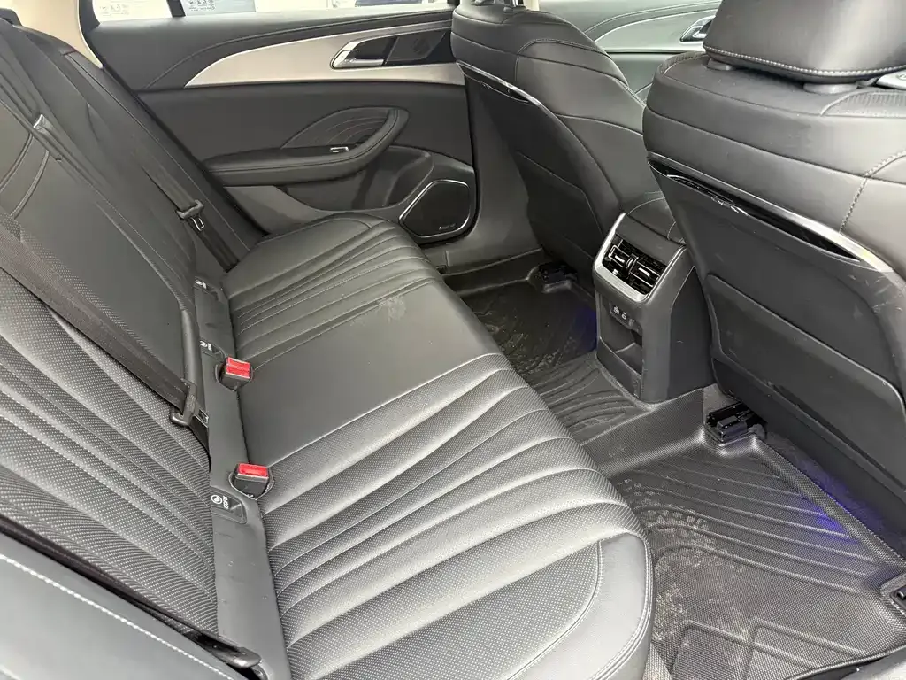 Hongqi H5 2024 из CN, фото 8