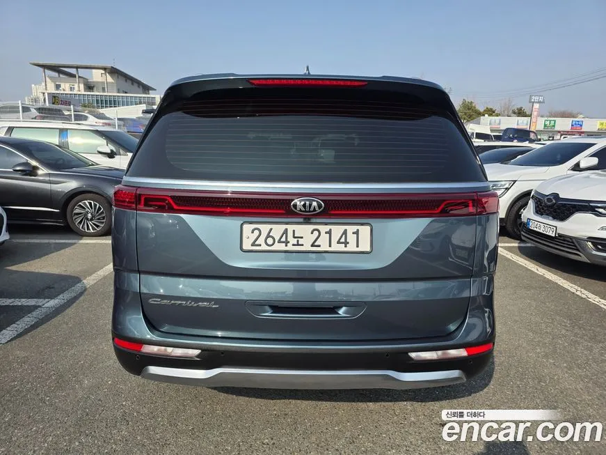 Kia Carnival — фото 2