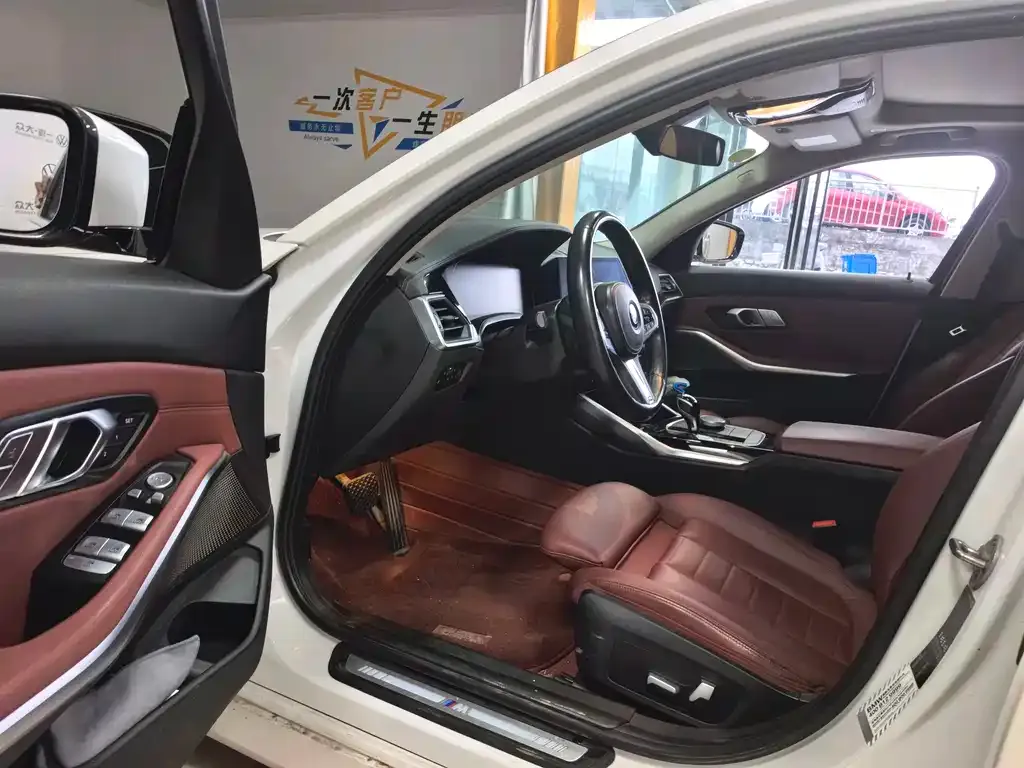 BMW 3 Series 2021 из CN, фото 7