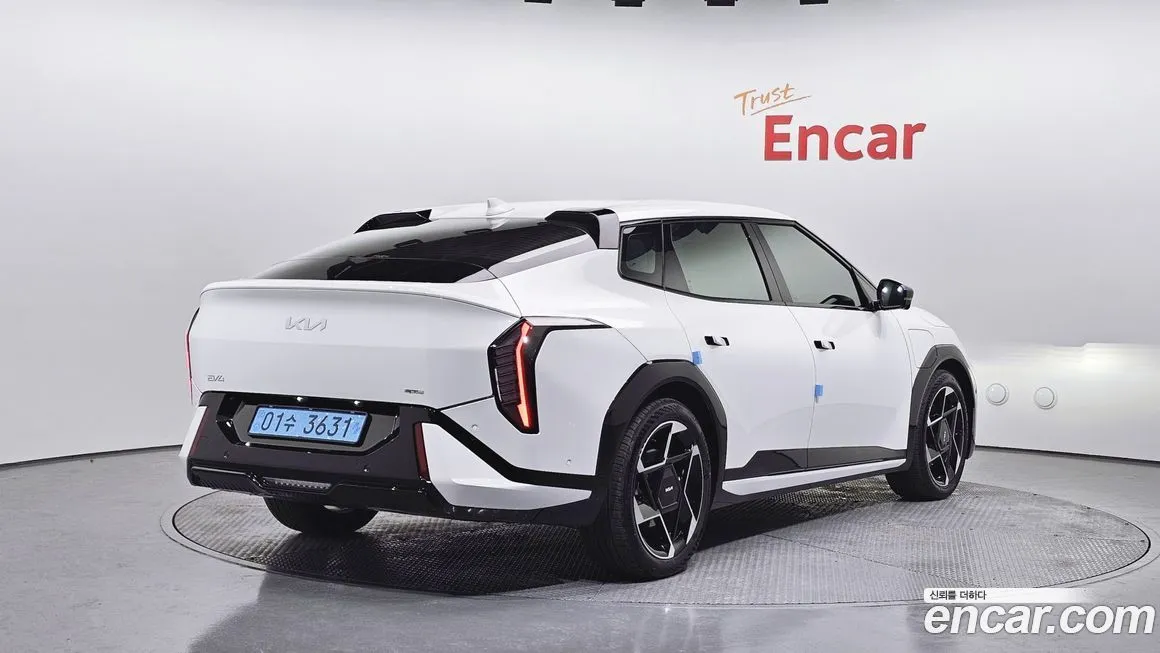 Kia EV4 — фото 10