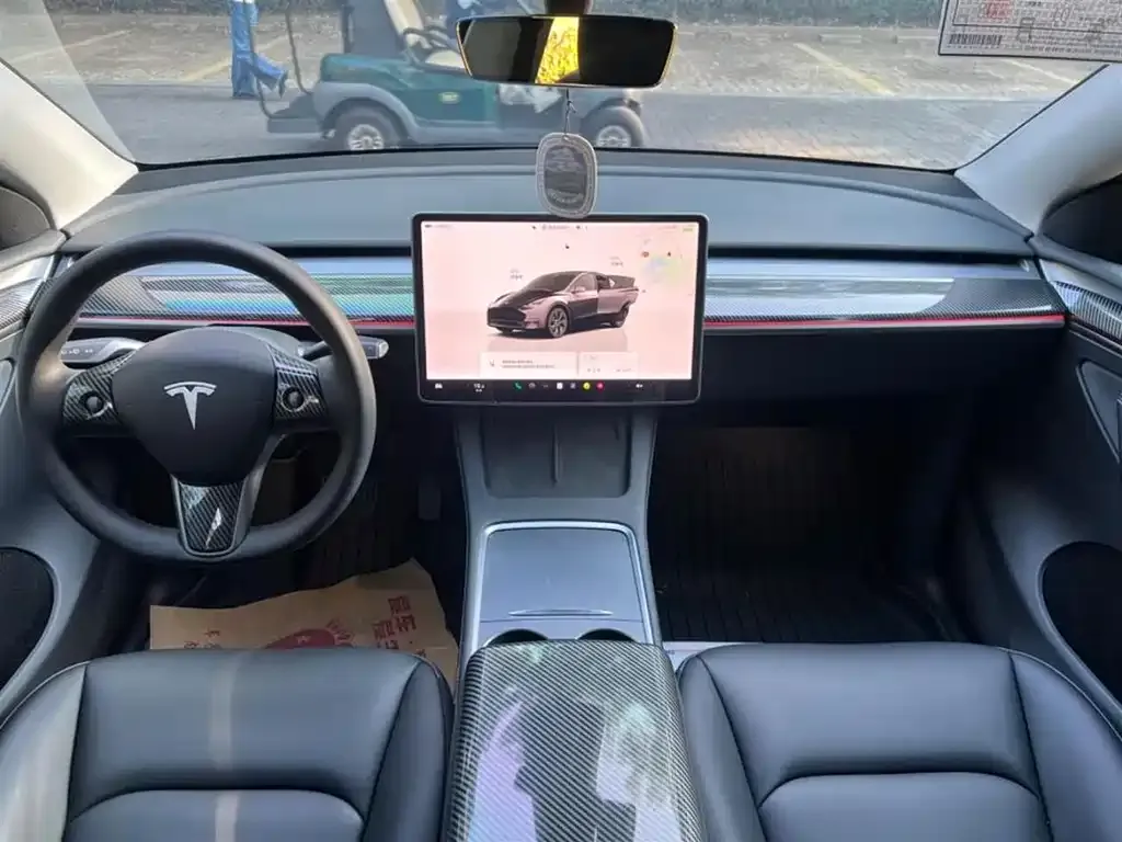 Tesla Model Y — фото 3