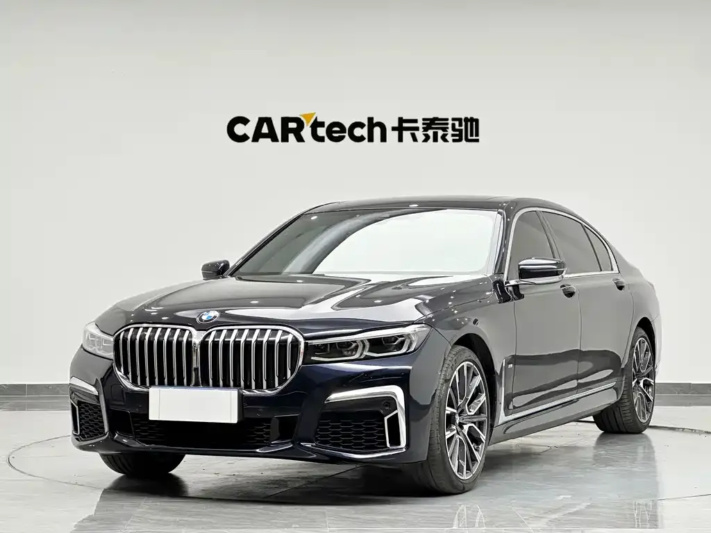 BMW 7 Series — фото 1