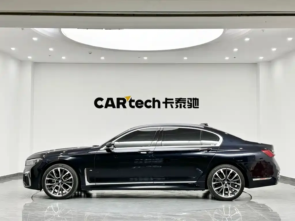 BMW 7 Series — фото 2