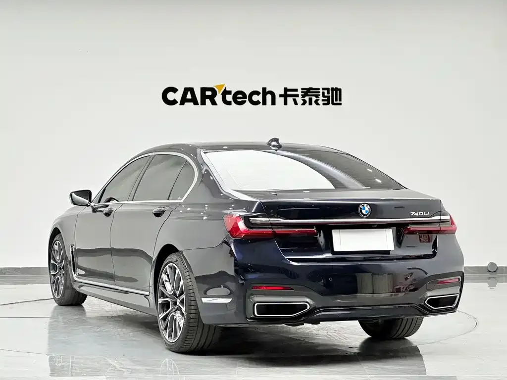 BMW 7 Series — фото 4