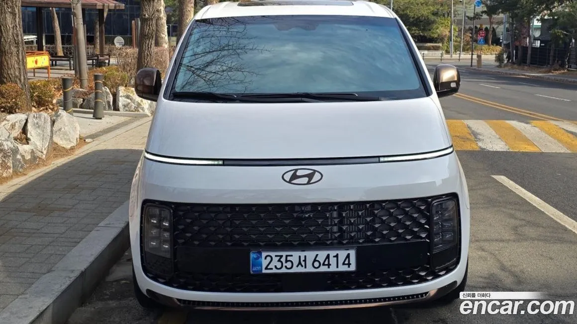 Hyundai Staria — фото 1