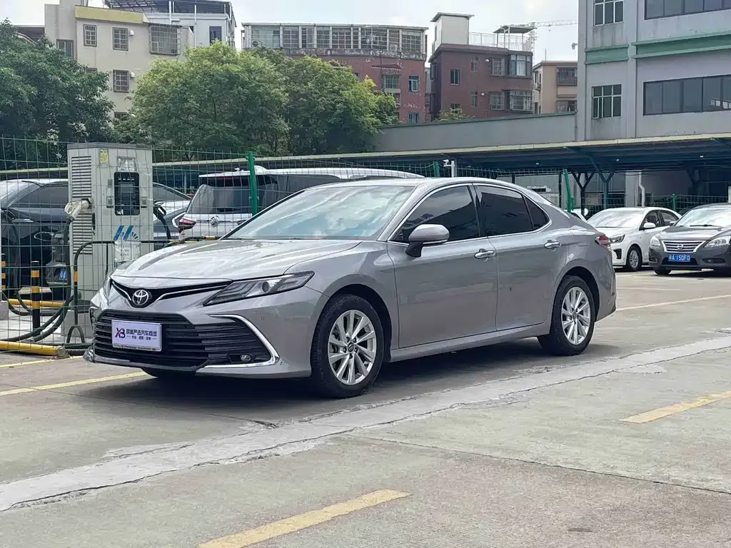 Toyota Camry 2023 из CN, фото 1