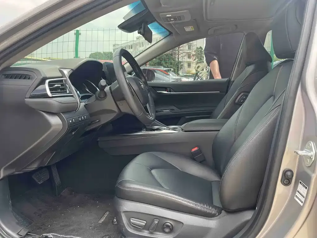 Toyota Camry 2023 из CN, фото 3