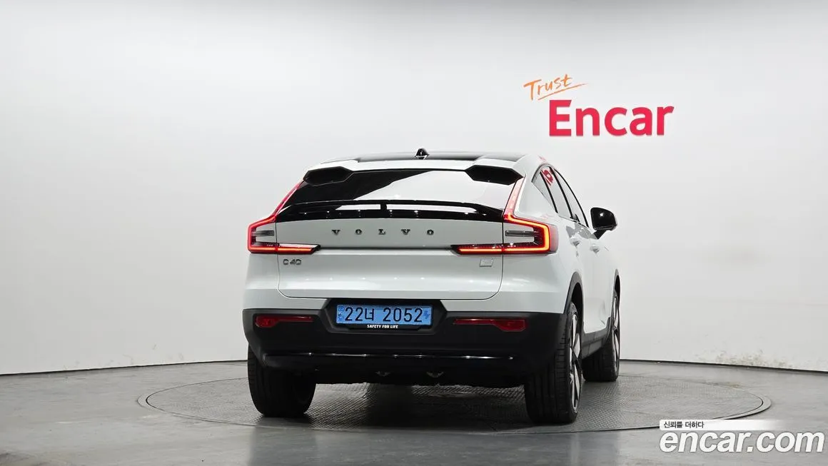 Volvo C40 2023 из KR, фото 2