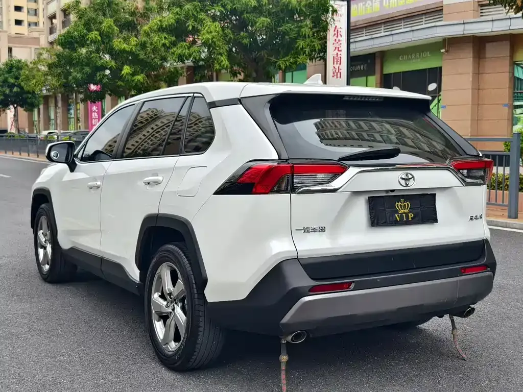 Toyota RAV4 2022 из CN, фото 8