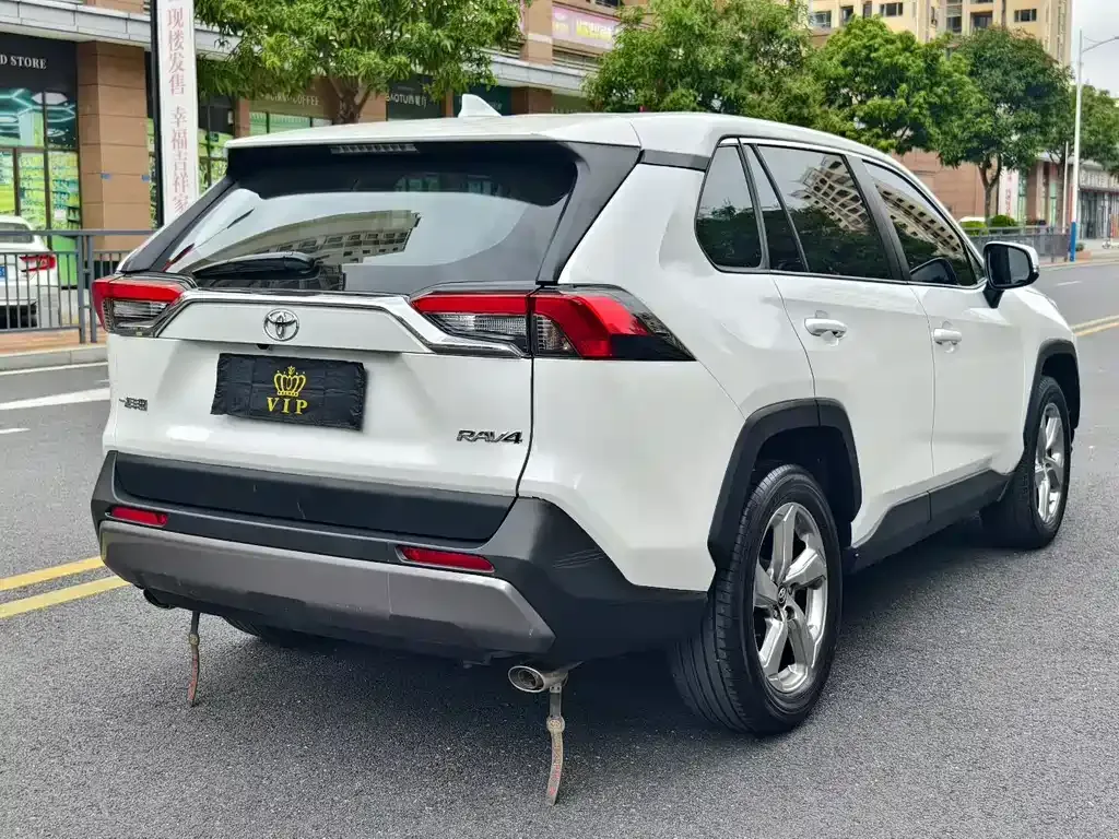 Toyota RAV4 2022 из CN, фото 4