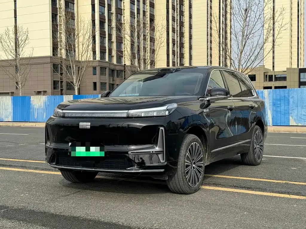 Geely 银河M9