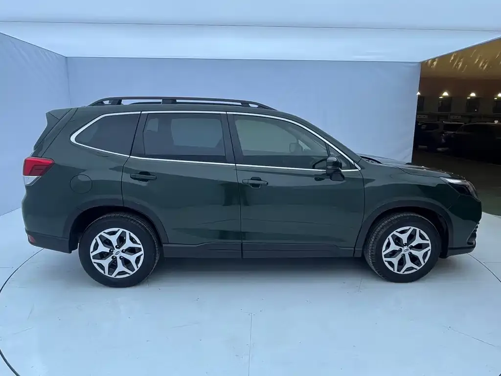 Subaru Forester — фото 8