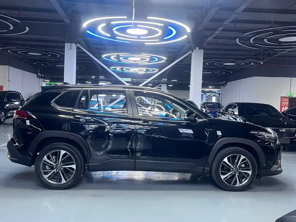 Toyota Frontlander 2022 из CN, фото 8