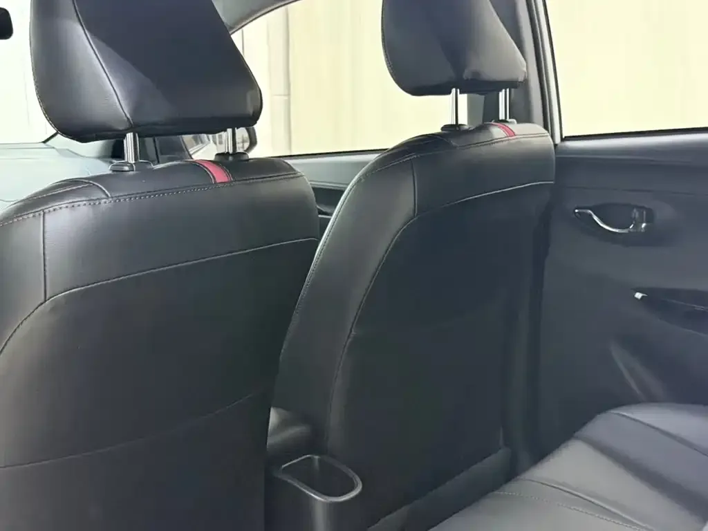 Toyota Yaris L 2023 из CN, фото 8