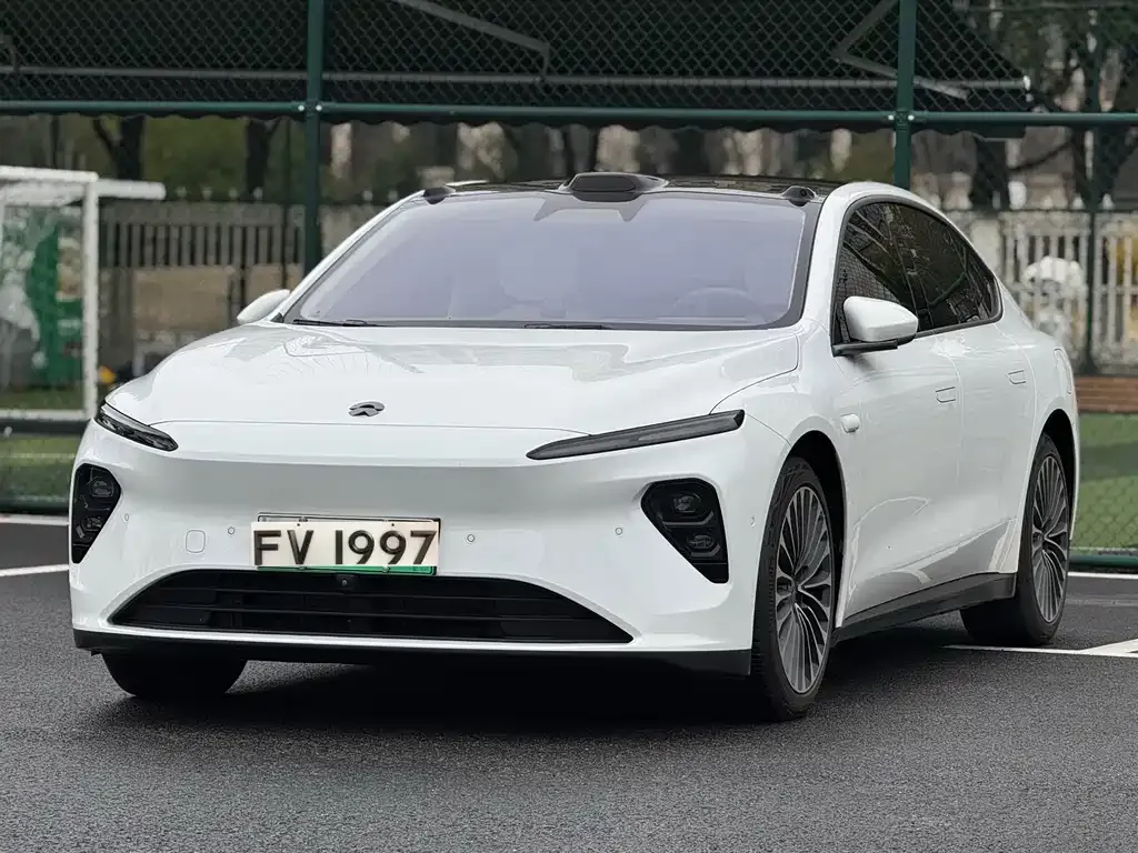 NIO ET7