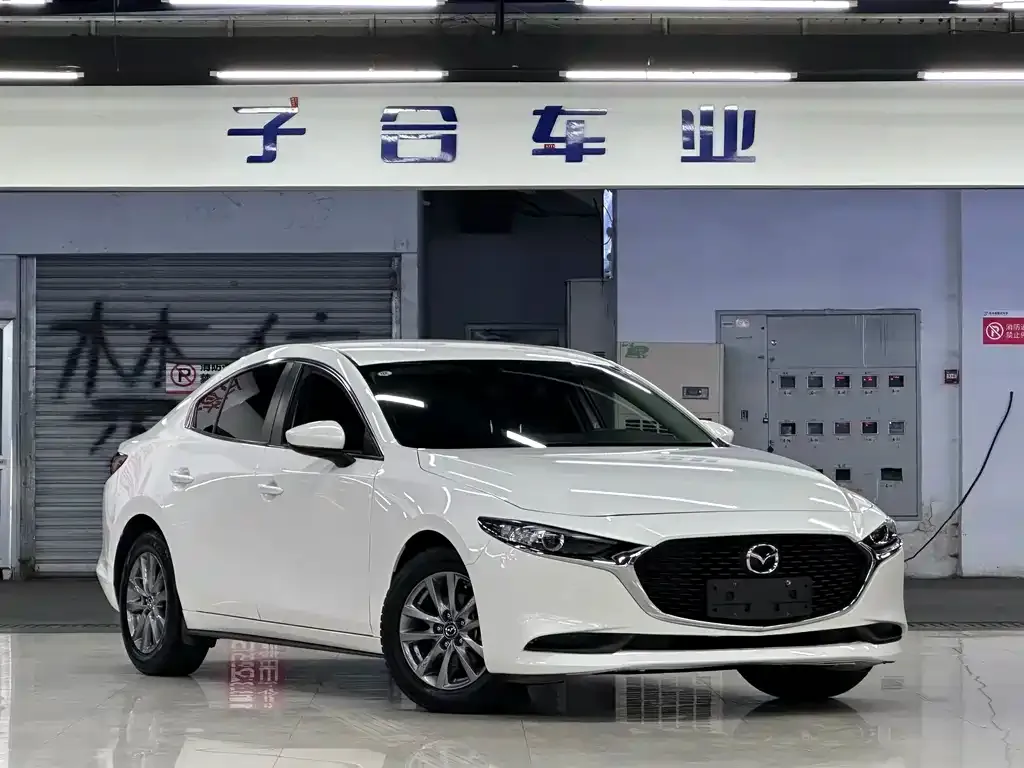 Mazda 3 Axela 2022 из CN, фото 4