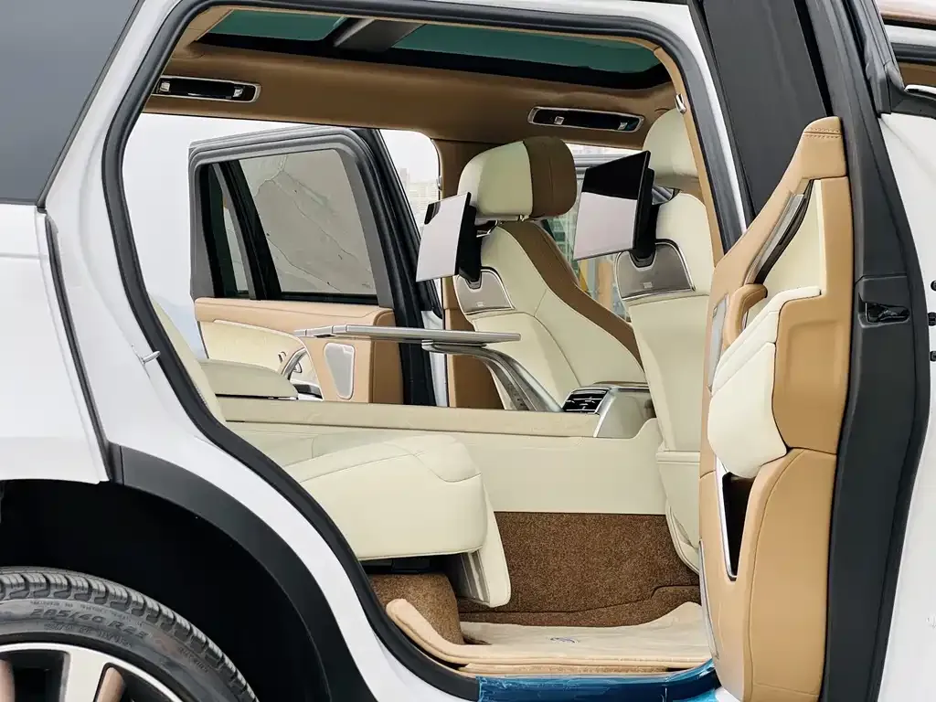Land Rover Range Rover 2025 из CN, фото 4