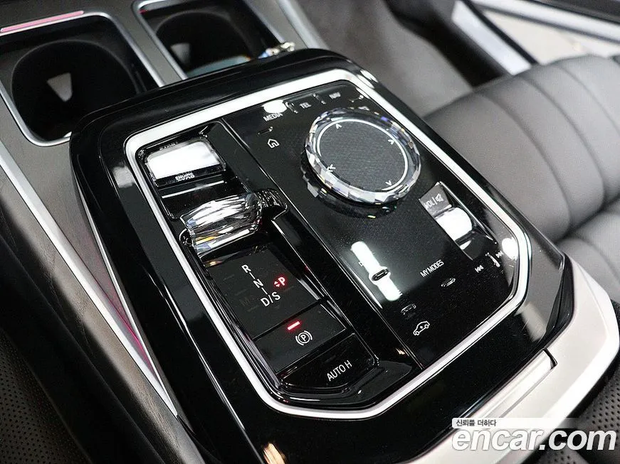 BMW 7-Series 2023 из KR, фото 9