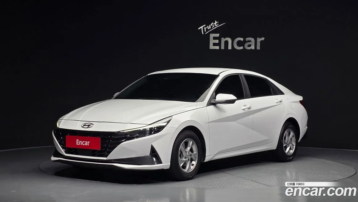Hyundai AVANTE — фото 1