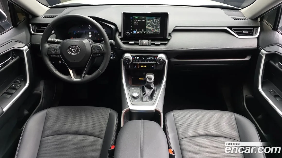 Toyota RAV4 — фото 3