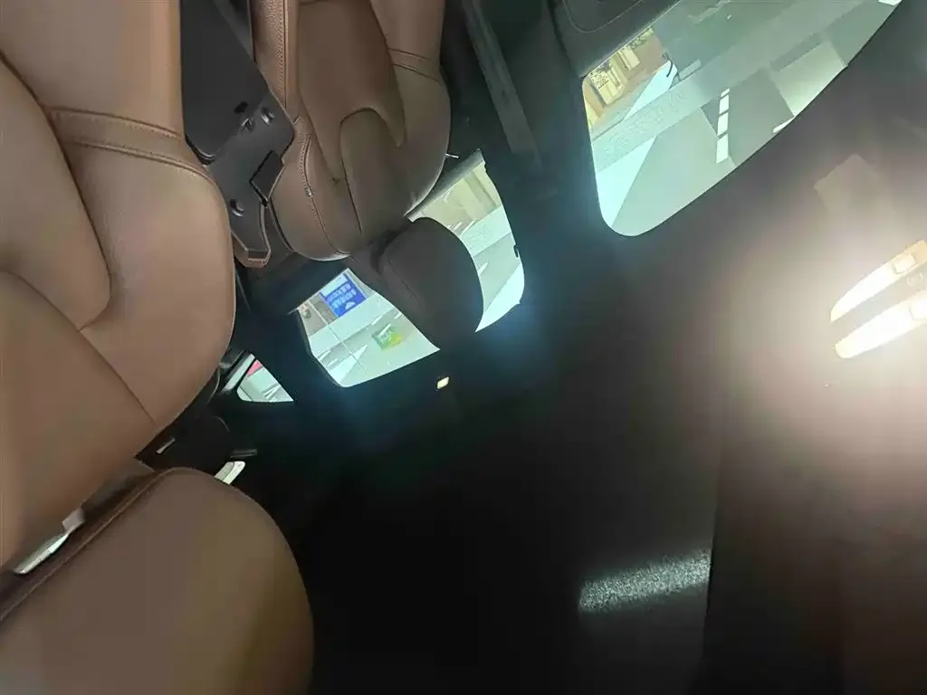 Volvo S90 — фото 10