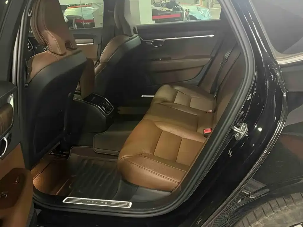 Volvo S90 — фото 2
