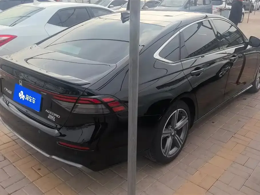 Honda Accord — фото 3