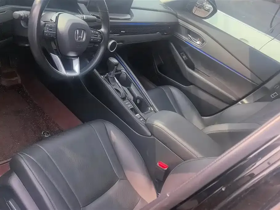 Honda Accord — фото 10
