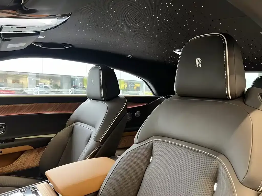 Rolls-Royce Phantom 2025 из CN, фото 4
