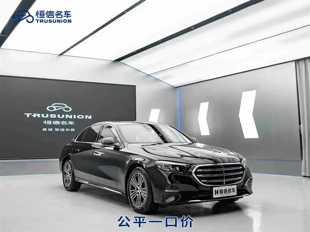 Mercedes-Benz E-Class — фото 1