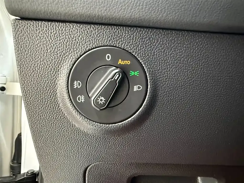 Volkswagen Tharu — фото 10