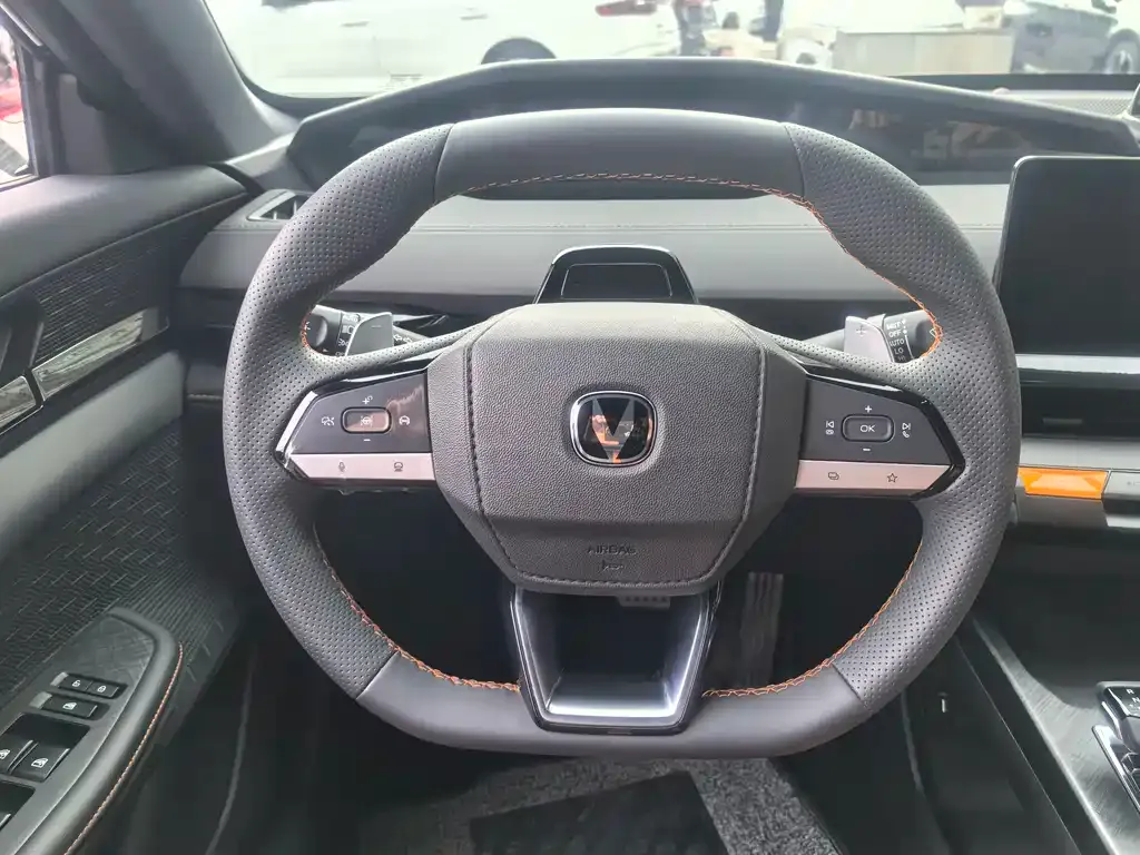 Changan UNI-V 2024 из CN, фото 5