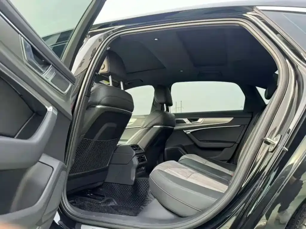 Audi A6L 2024 из CN, фото 9