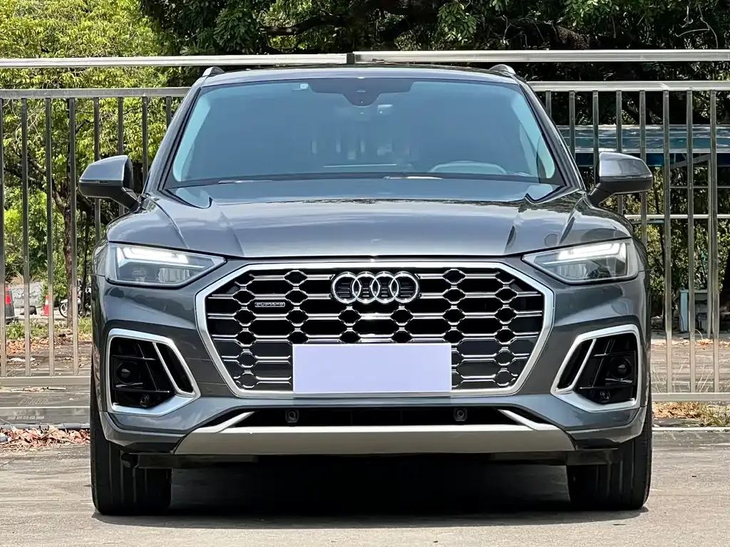 Audi Q5L 2022 из CN, фото 2