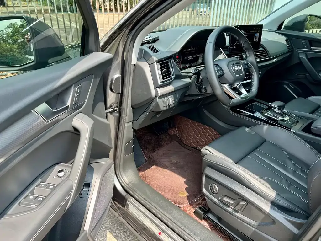 Audi Q5L 2022 из CN, фото 10