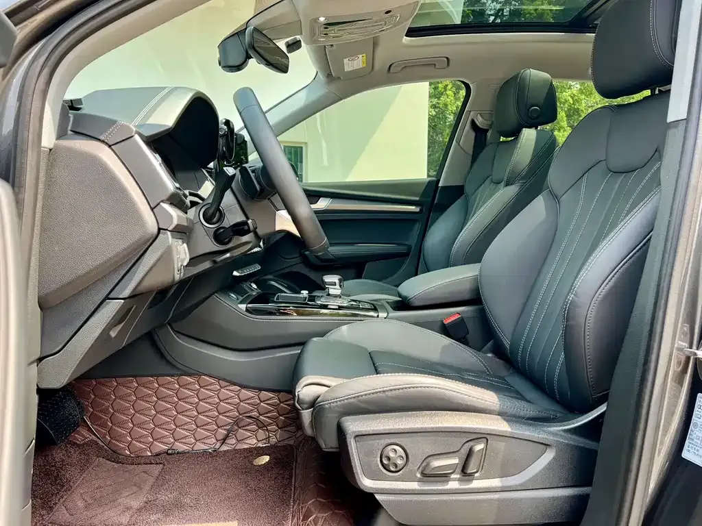 Audi Q5L 2022 из CN, фото 6