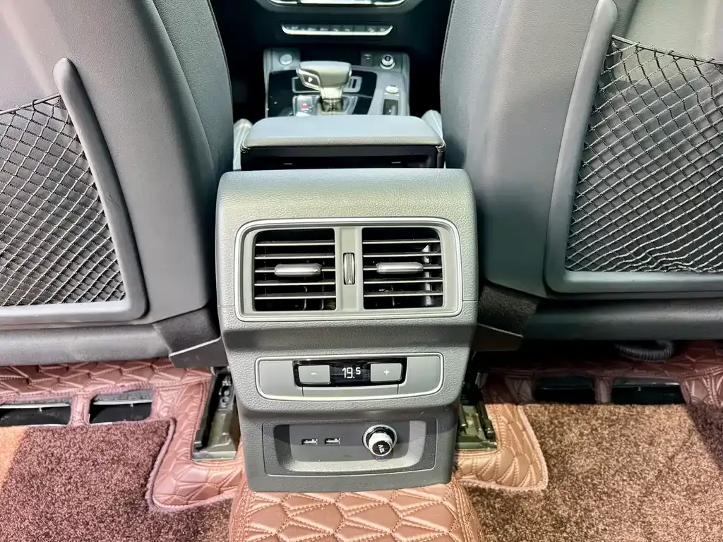 Audi Q5L 2022 из CN, фото 5