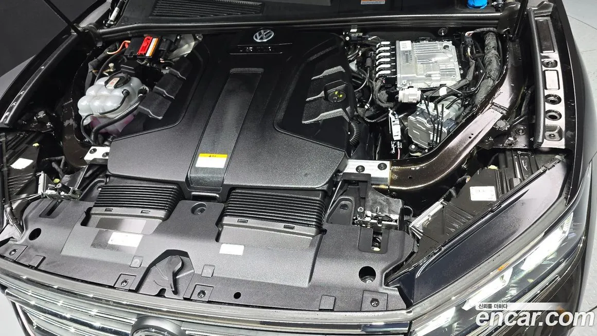 Volkswagen Touareg 2024 из KR, фото 3