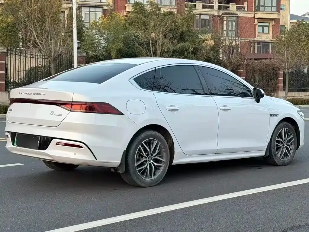 BYD Qin PLUS — фото 9