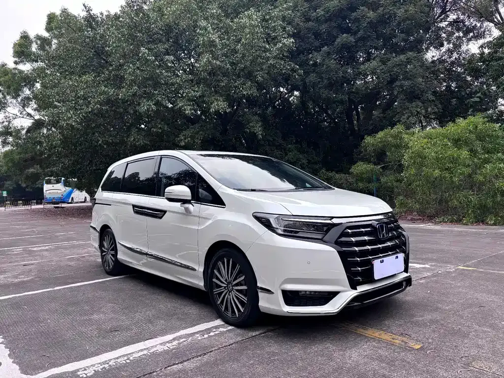 Honda Elysion — фото 3
