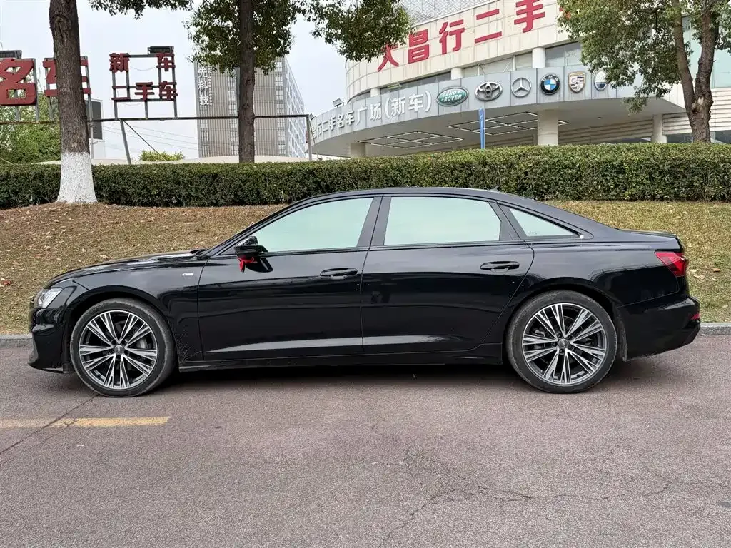Audi A6L — фото 6