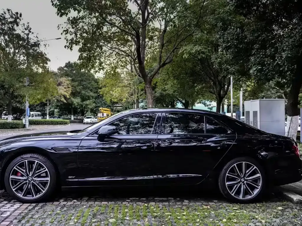Bentley Flying Spur PHEV 2022 из CN, фото 5