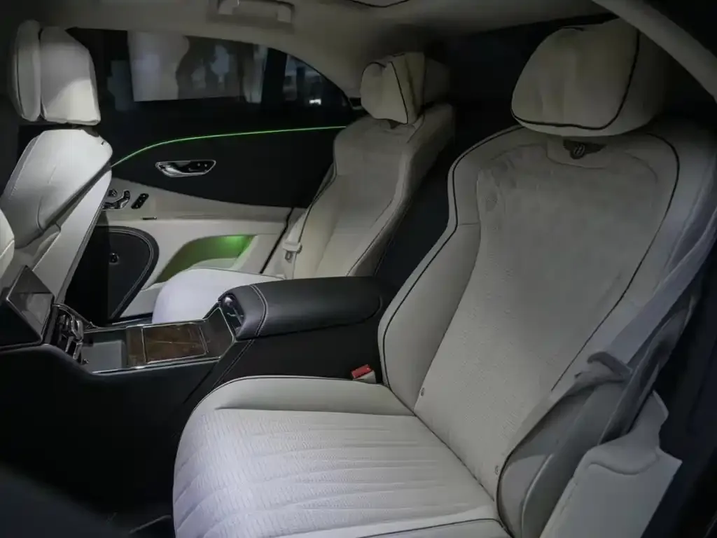 Bentley Flying Spur PHEV 2022 из CN, фото 3
