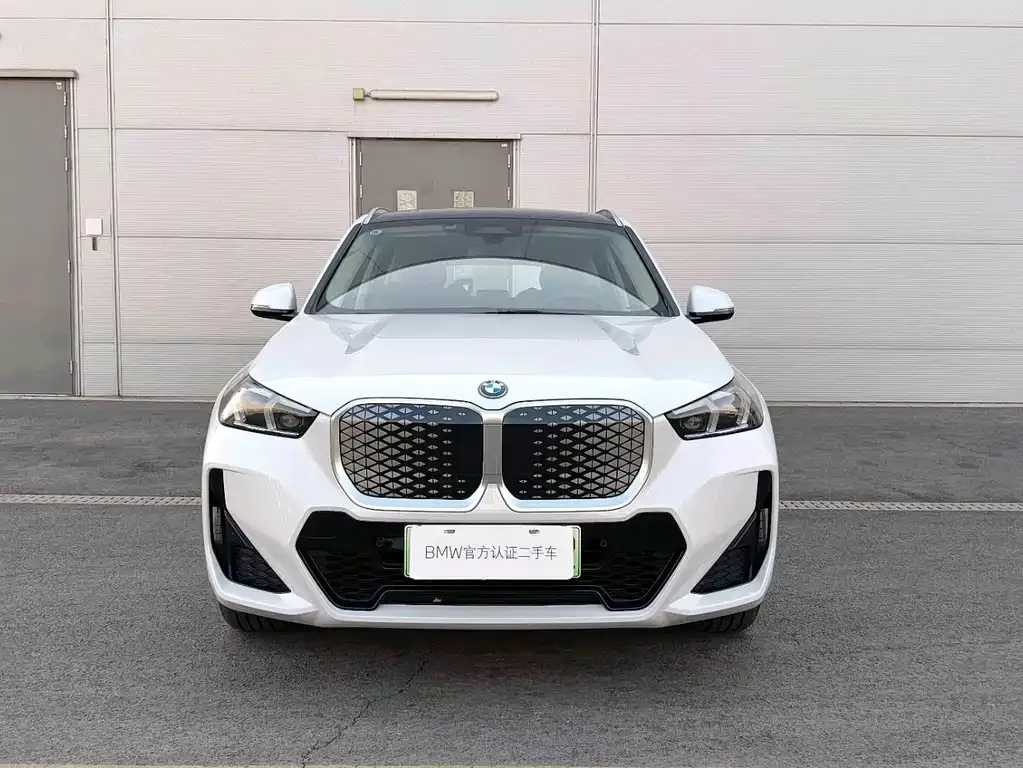 BMW iX1 2025 из CN, фото 10