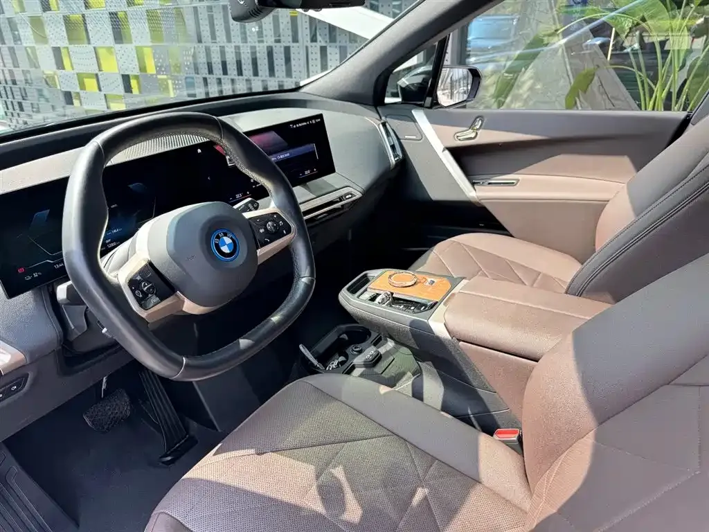 BMW iX 2023 из CN, фото 2
