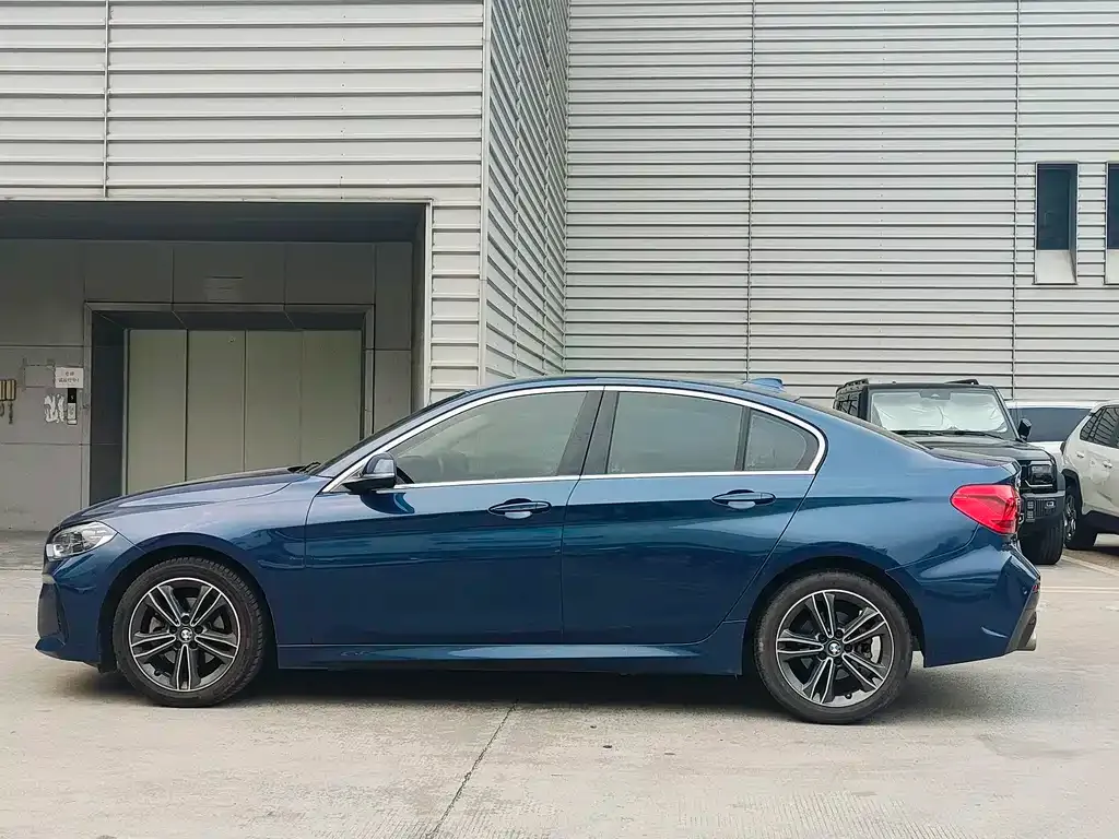 BMW 1 Series 2021 из CN, фото 4