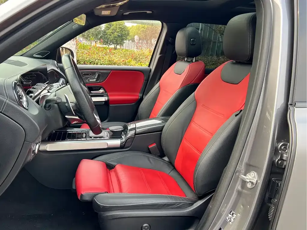 Mercedes-Benz GLB AMG 2023 из CN, фото 2