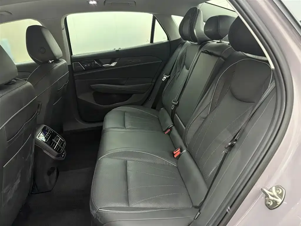 Volkswagen Passat — фото 3