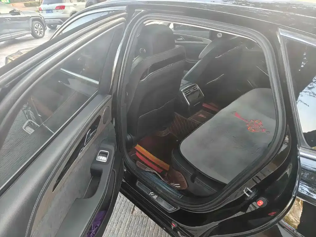 Hongqi H9 — фото 7